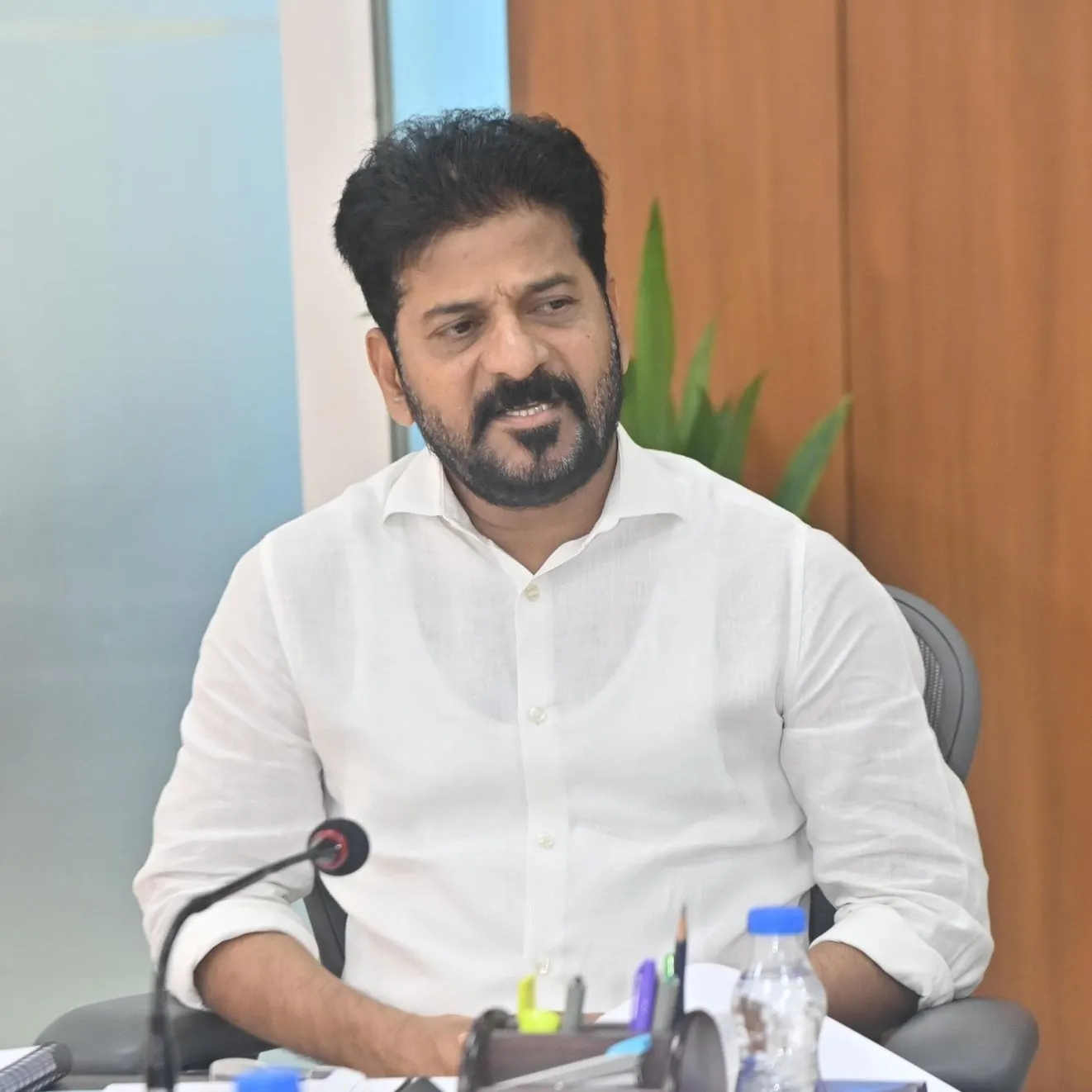 ముఖ్యమంత్రి రేవంత్ రెడ్డి